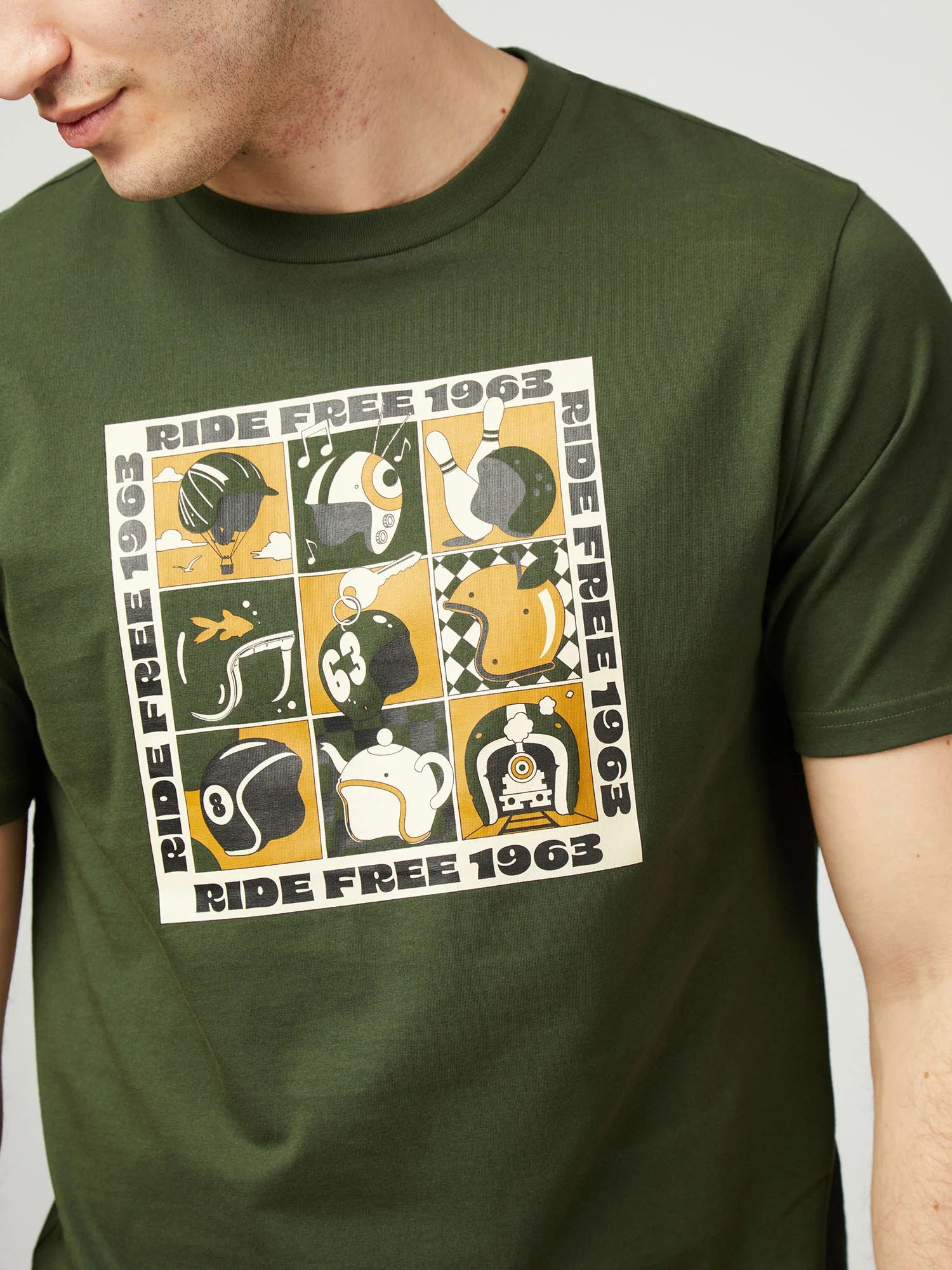Ben Sherman Trippy Helmets Tee Camouflage