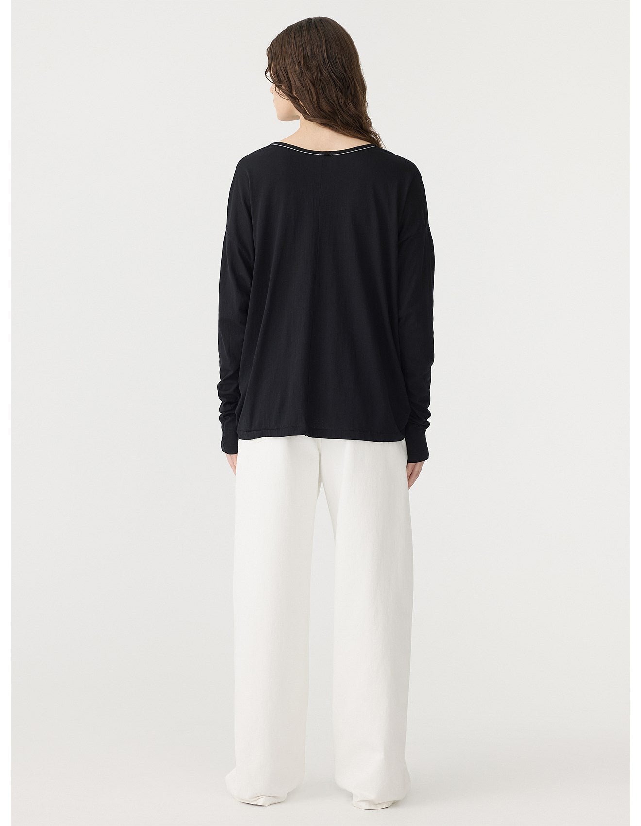 Bassike Vneck Circle LS Tee Black