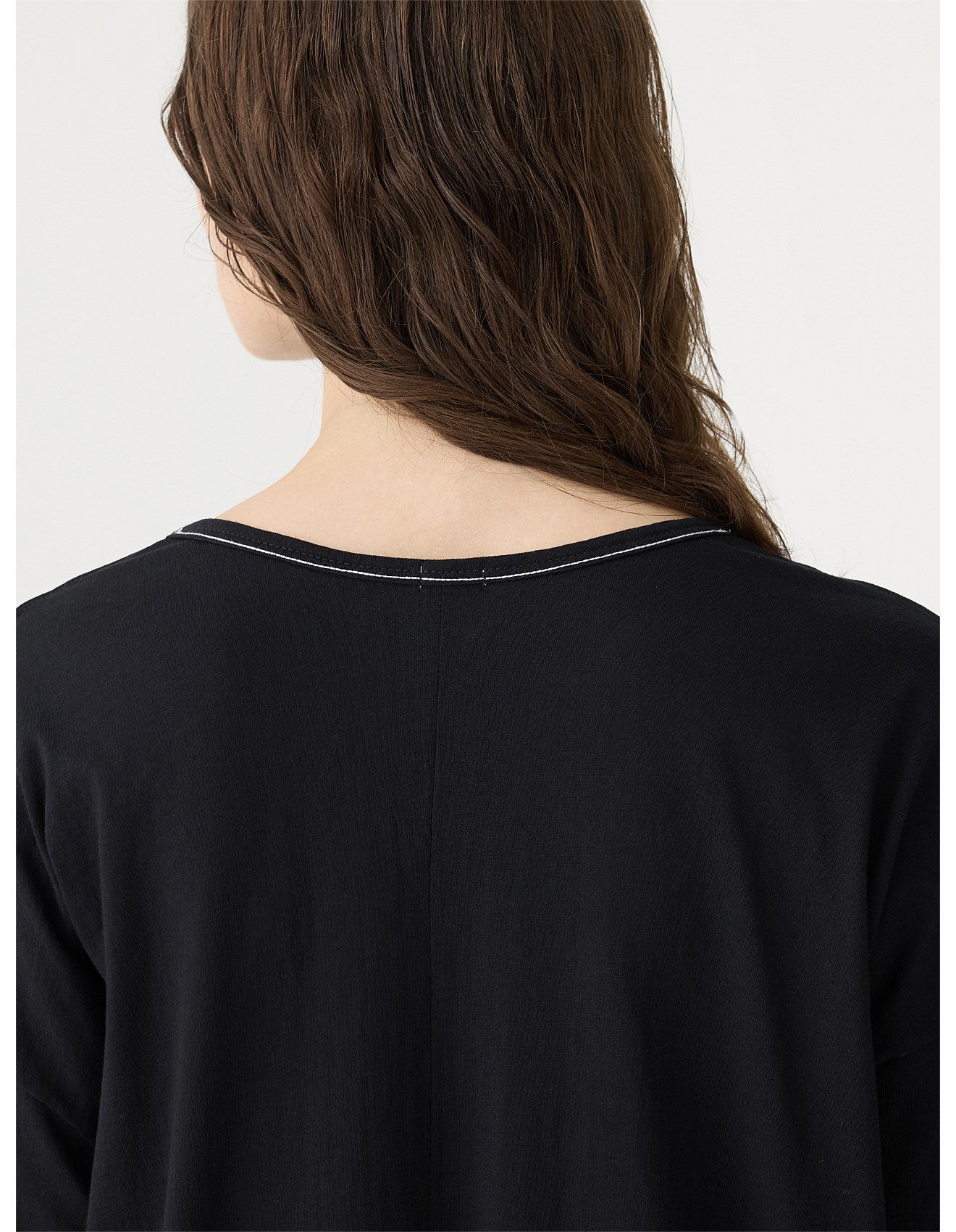 Bassike Vneck Circle LS Tee Black