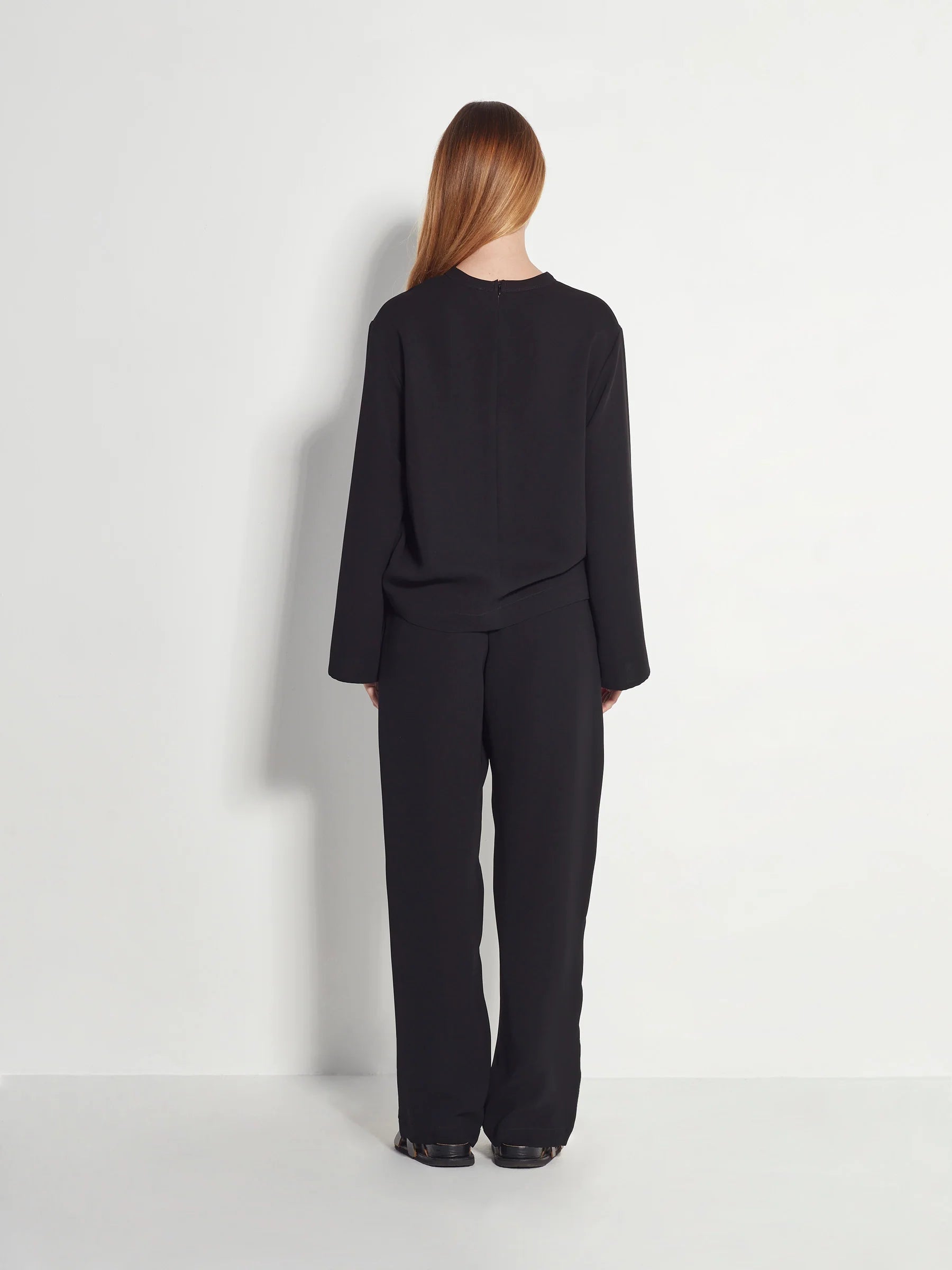 Juliette Hogan Travel Pant Luxe Suiting Black
