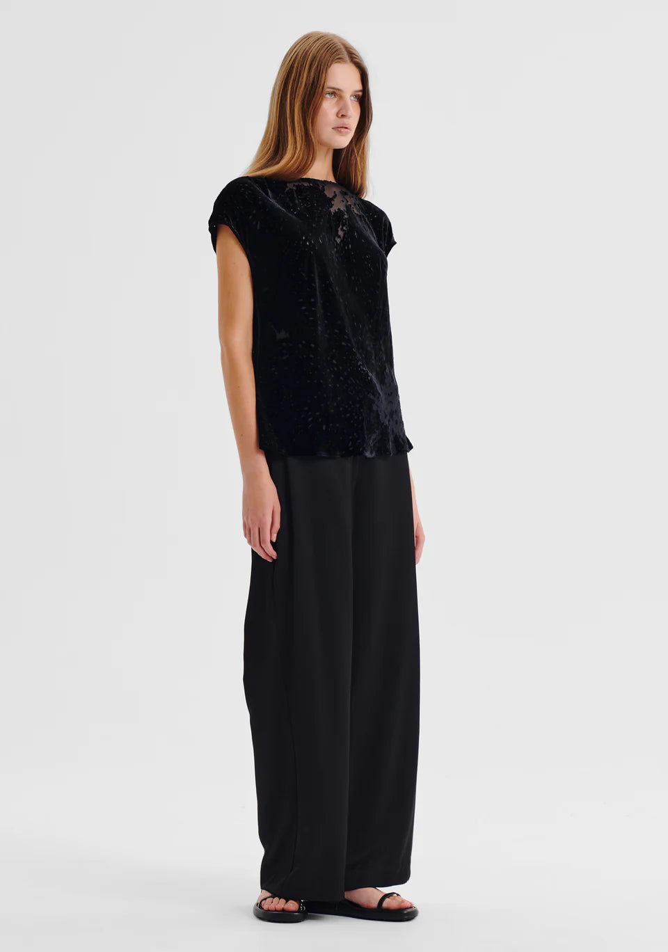 Morrison Aurora Velvet Top Black