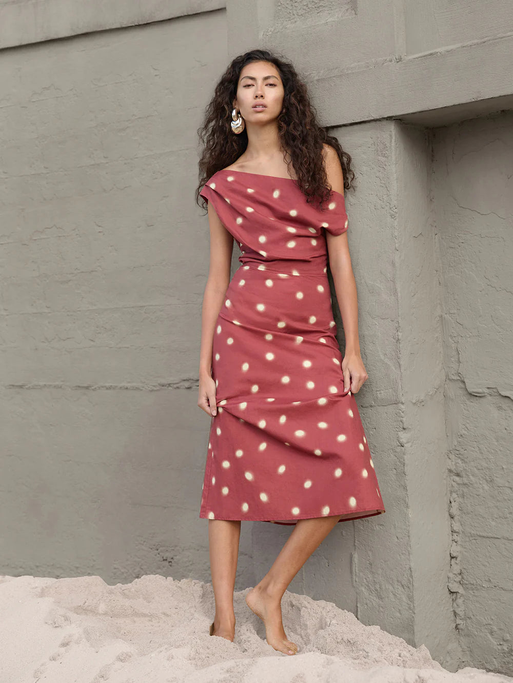 Kivari Saro Midi Dress Brick